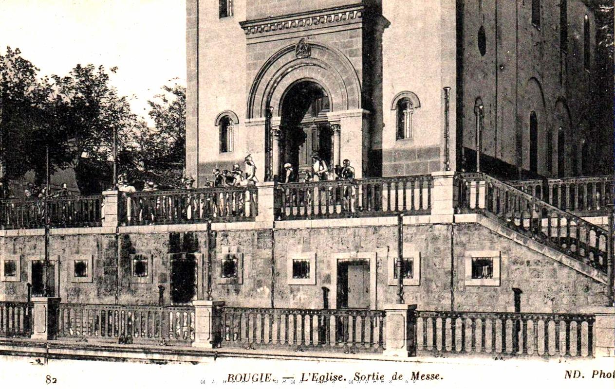 Bougie - L'Eglise - Sortie de Messe.jpg